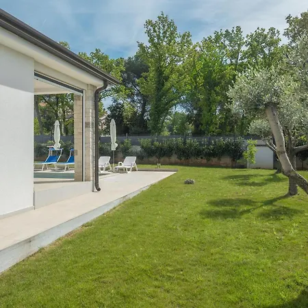Lovely In With Wifi Appartement Poreč