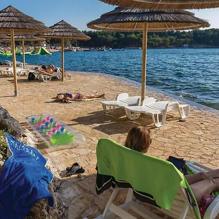 Lovely In With Wifi Apartmán Poreč
